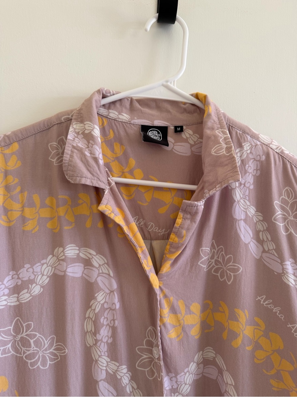 Aloha all day lei shirt dress puakenikeni Hawaii - Picture 3 of 6
